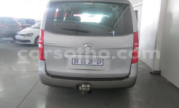 Buy Used Hyundai H1 Silver Car in Hlotse in Leribe Buy Used Hyundai H1 Silver Car in Hlotse in Leribe