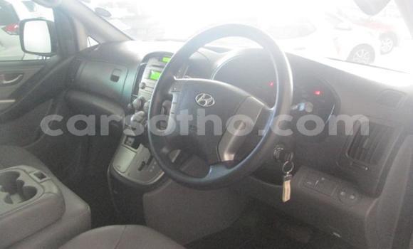 Buy Used Hyundai H1 Silver Car in Hlotse in Leribe Buy Used Hyundai H1 Silver Car in Hlotse in Leribe