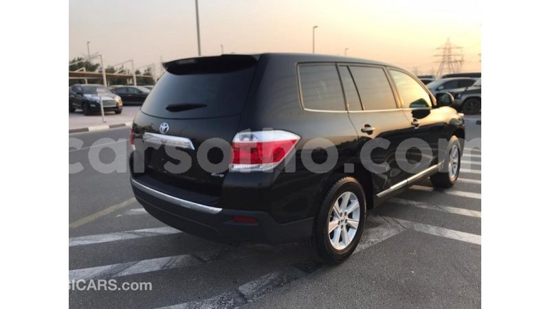 Big with watermark toyota highlander maseru import dubai 13724