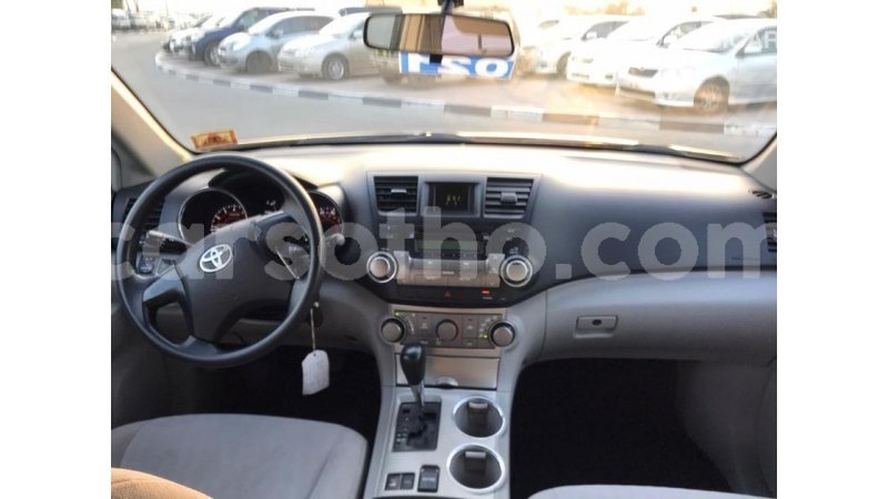 Big with watermark toyota highlander maseru import dubai 13724