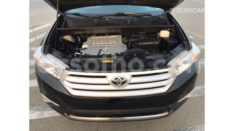 Big with watermark toyota highlander maseru import dubai 13724