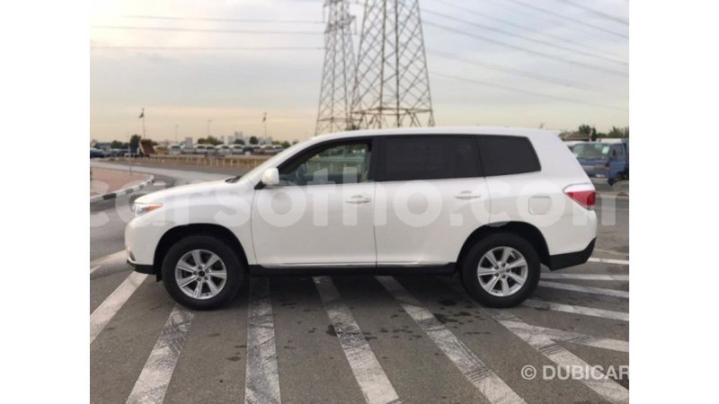 Big with watermark toyota highlander maseru import dubai 13725