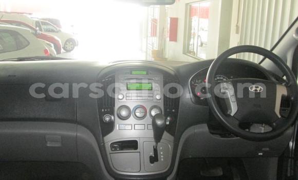 Buy Used Hyundai H1 Silver Car in Hlotse in Leribe Buy Used Hyundai H1 Silver Car in Hlotse in Leribe