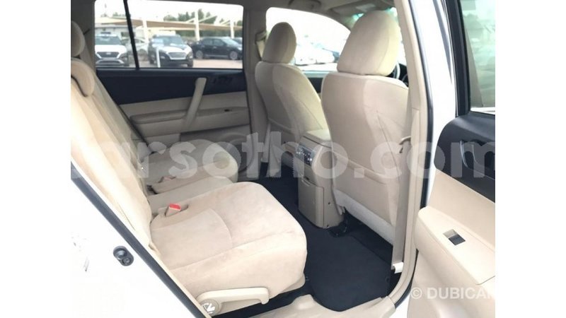 Big with watermark toyota highlander maseru import dubai 13725