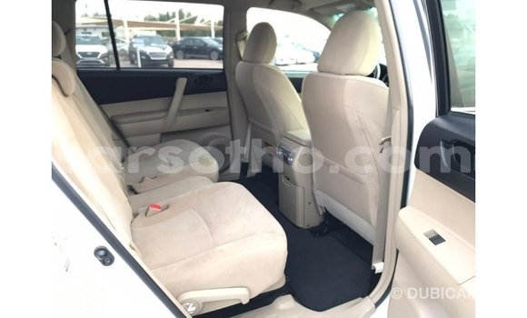 Buy Import Toyota Highlander White Car in Import - Dubai in Maseru Buy Import Toyota Highlander White Car in Import - Dubai in Maseru