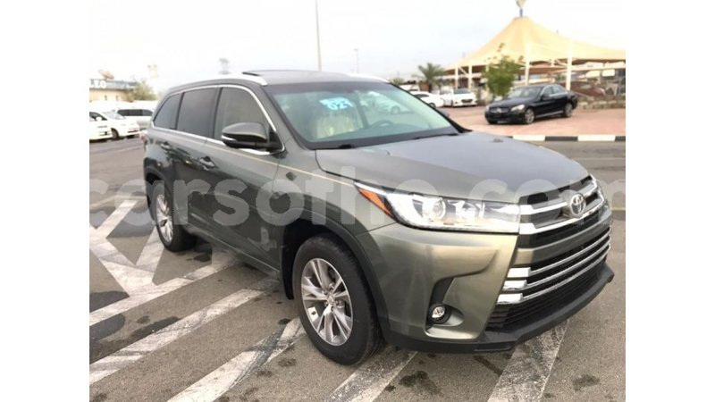 Big with watermark toyota highlander maseru import dubai 13726