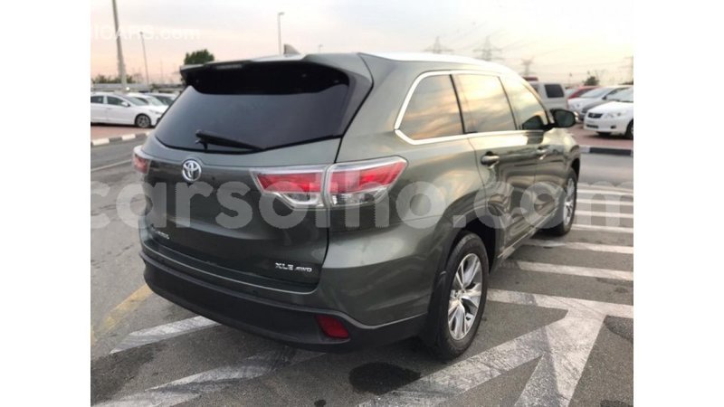 Big with watermark toyota highlander maseru import dubai 13726