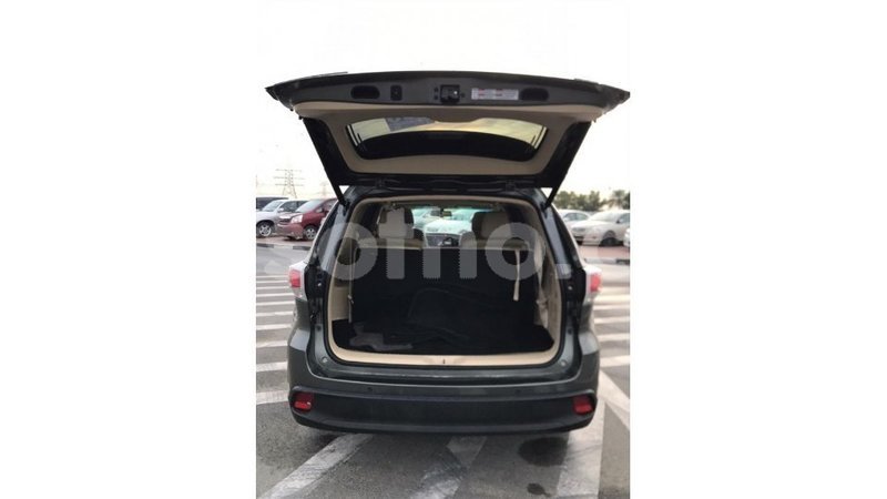 Big with watermark toyota highlander maseru import dubai 13726