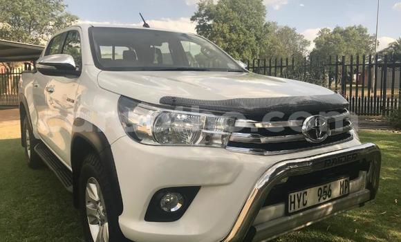 Acheter Occasion Voiture Toyota Hilux Blanc à Butha Buthe, Butha-Buthe Acheter Occasion Voiture Toyota Hilux Blanc à Butha Buthe, Butha-Buthe