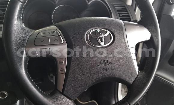 Sayi Na hannu Toyota Hilux White Mota in Butha Buthe a Butha-Buthe Sayi Na hannu Toyota Hilux White Mota in Butha Buthe a Butha-Buthe