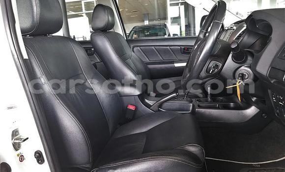 Sayi Na hannu Toyota Hilux White Mota in Butha Buthe a Butha-Buthe Sayi Na hannu Toyota Hilux White Mota in Butha Buthe a Butha-Buthe