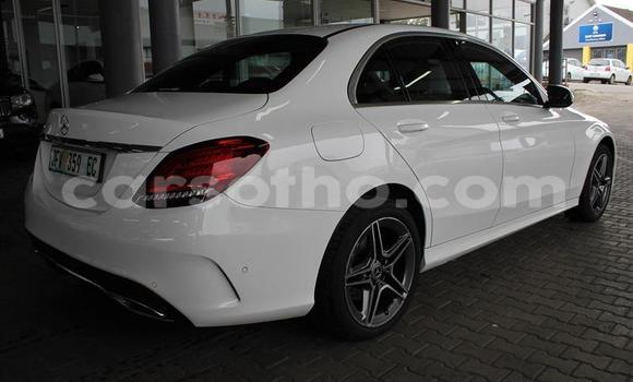 Sayi Na hannu Mercedes-Benz C–Class White Mota in Butha Buthe a Butha-Buthe Sayi Na hannu Mercedes-Benz C–Class White Mota in Butha Buthe a Butha-Buthe