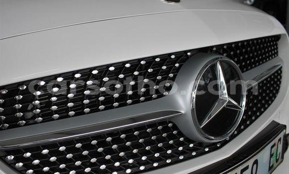 Sayi Na hannu Mercedes-Benz C–Class White Mota in Butha Buthe a Butha-Buthe Sayi Na hannu Mercedes-Benz C–Class White Mota in Butha Buthe a Butha-Buthe