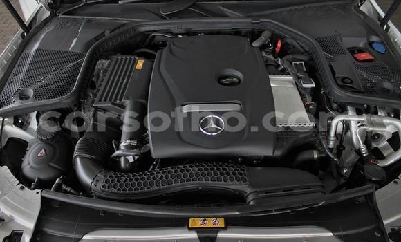 Sayi Na hannu Mercedes-Benz C–Class White Mota in Butha Buthe a Butha-Buthe Sayi Na hannu Mercedes-Benz C–Class White Mota in Butha Buthe a Butha-Buthe