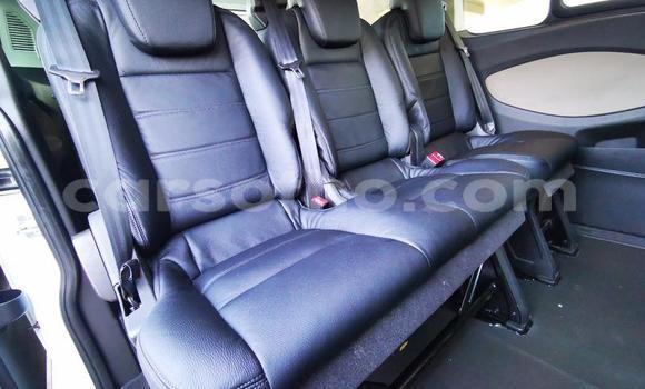 Acheter Occasion Voiture Ford Tourneo Custom Bleu à Maseru, Maseru Acheter Occasion Voiture Ford Tourneo Custom Bleu à Maseru, Maseru