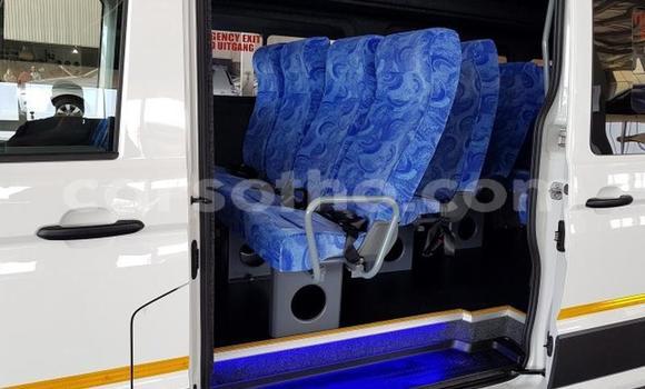 Acheter Occasion Voiture Volkswagen Caravelle Blanc à Maseru, Maseru Acheter Occasion Voiture Volkswagen Caravelle Blanc à Maseru, Maseru