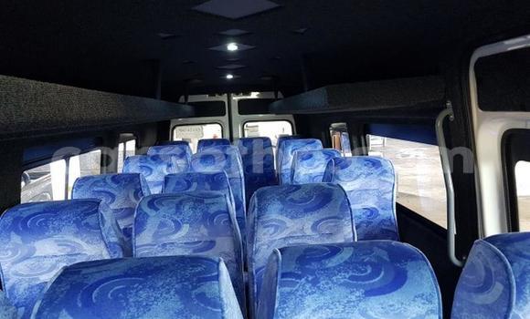 Acheter Occasion Voiture Volkswagen Caravelle Blanc à Maseru, Maseru Acheter Occasion Voiture Volkswagen Caravelle Blanc à Maseru, Maseru