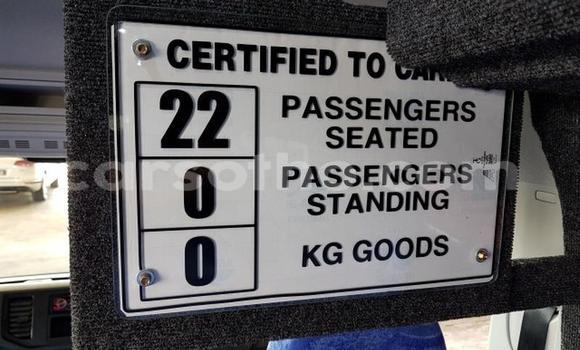 Acheter Occasion Voiture Volkswagen Caravelle Blanc à Maseru, Maseru Acheter Occasion Voiture Volkswagen Caravelle Blanc à Maseru, Maseru