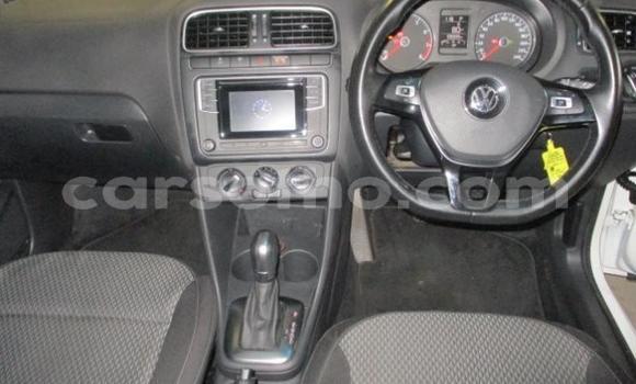 Sayi Na hannu Volkswagen Polo White Mota in Maseru a Maseru Sayi Na hannu Volkswagen Polo White Mota in Maseru a Maseru