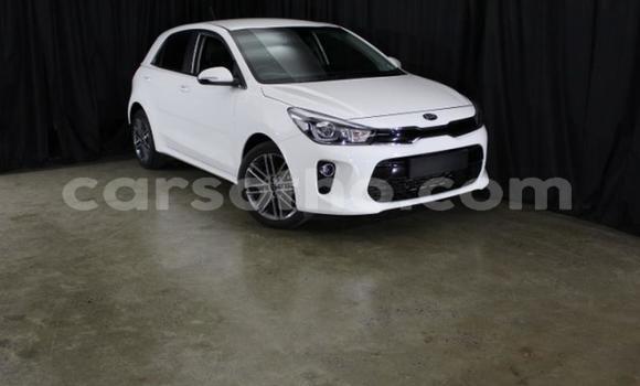 Sayi Na hannu Kia Rio White Mota in Maseru a Maseru Sayi Na hannu Kia Rio White Mota in Maseru a Maseru