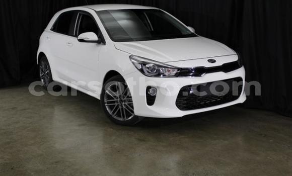 Sayi Na hannu Kia Rio White Mota in Maseru a Maseru Sayi Na hannu Kia Rio White Mota in Maseru a Maseru
