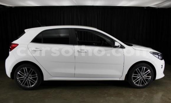 Sayi Na hannu Kia Rio White Mota in Maseru a Maseru Sayi Na hannu Kia Rio White Mota in Maseru a Maseru