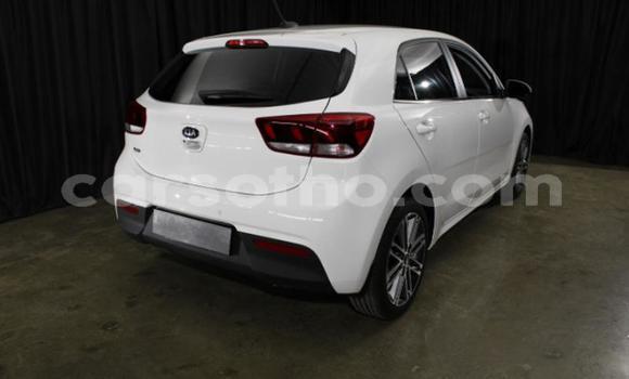 Sayi Na hannu Kia Rio White Mota in Maseru a Maseru Sayi Na hannu Kia Rio White Mota in Maseru a Maseru