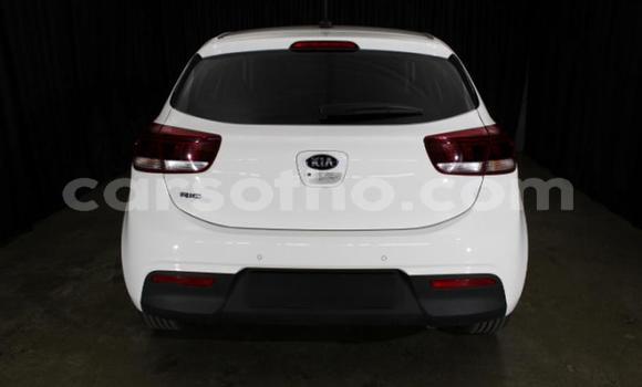 Sayi Na hannu Kia Rio White Mota in Maseru a Maseru Sayi Na hannu Kia Rio White Mota in Maseru a Maseru