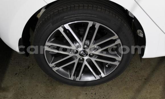 Sayi Na hannu Kia Rio White Mota in Maseru a Maseru Sayi Na hannu Kia Rio White Mota in Maseru a Maseru