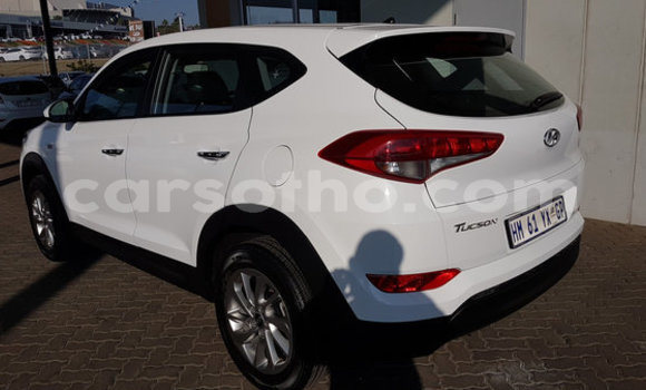 Acheter Occasion Voiture Hyundai Tucson Blanc à Maputsoa, Leribe Acheter Occasion Voiture Hyundai Tucson Blanc à Maputsoa, Leribe