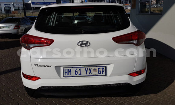 Acheter Occasion Voiture Hyundai Tucson Blanc à Maputsoa, Leribe Acheter Occasion Voiture Hyundai Tucson Blanc à Maputsoa, Leribe