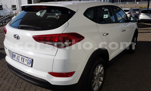 Acheter Occasion Voiture Hyundai Tucson Blanc à Maputsoa, Leribe Acheter Occasion Voiture Hyundai Tucson Blanc à Maputsoa, Leribe