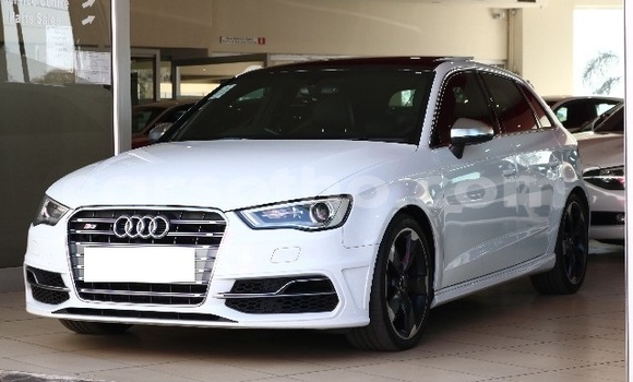 Acheter Occasion Voiture Audi RS3 Blanc à Maseru, Maseru Acheter Occasion Voiture Audi RS3 Blanc à Maseru, Maseru