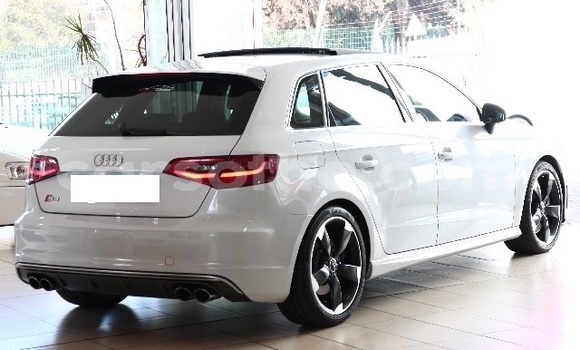 Acheter Occasion Voiture Audi RS3 Blanc à Maseru, Maseru Acheter Occasion Voiture Audi RS3 Blanc à Maseru, Maseru