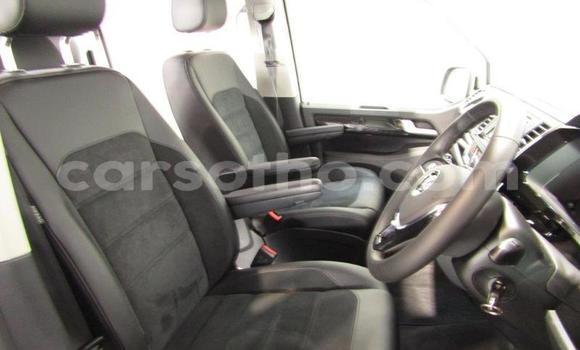 Acheter Occasion Voiture Volkswagen Caravelle Blanc à Maseru, Maseru Acheter Occasion Voiture Volkswagen Caravelle Blanc à Maseru, Maseru
