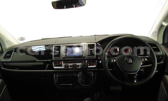 Acheter Occasion Voiture Volkswagen Caravelle Blanc à Maseru, Maseru Acheter Occasion Voiture Volkswagen Caravelle Blanc à Maseru, Maseru