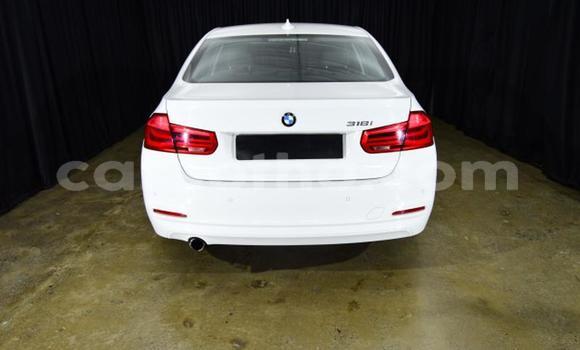 Sayi Na hannu BMW 3–Series White Mota in Maseru a Maseru Sayi Na hannu BMW 3–Series White Mota in Maseru a Maseru