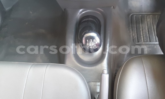 Sayi Na hannu Toyota Hilux White Mota in Mafeteng a Mafeteng Sayi Na hannu Toyota Hilux White Mota in Mafeteng a Mafeteng