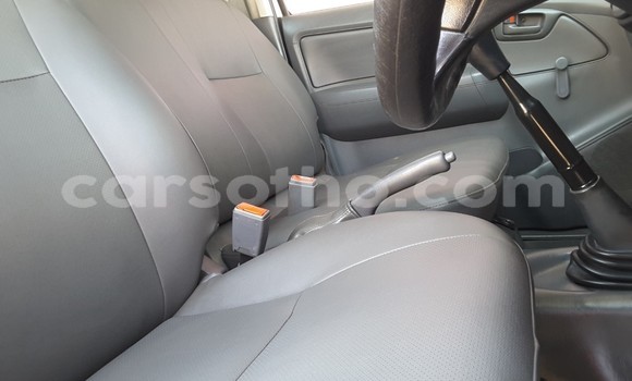 Sayi Na hannu Toyota Hilux White Mota in Mafeteng a Mafeteng Sayi Na hannu Toyota Hilux White Mota in Mafeteng a Mafeteng