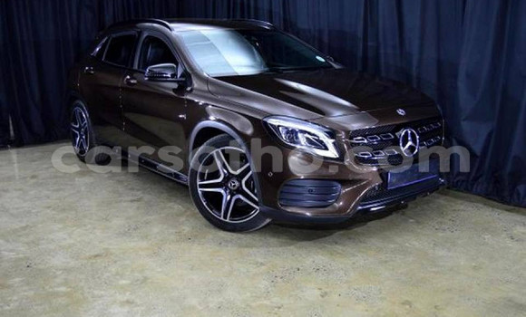 Acheter Occasion Voiture Mercedes-Benz CLA-klasse AMG Marron à Maseru, Maseru Acheter Occasion Voiture Mercedes-Benz CLA-klasse AMG Marron à Maseru, Maseru
