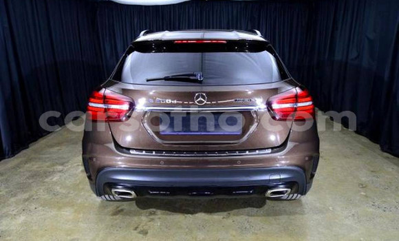 Acheter Occasion Voiture Mercedes-Benz CLA-klasse AMG Marron à Maseru, Maseru Acheter Occasion Voiture Mercedes-Benz CLA-klasse AMG Marron à Maseru, Maseru