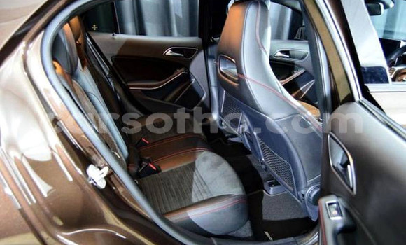 Acheter Occasion Voiture Mercedes-Benz CLA-klasse AMG Marron à Maseru, Maseru Acheter Occasion Voiture Mercedes-Benz CLA-klasse AMG Marron à Maseru, Maseru