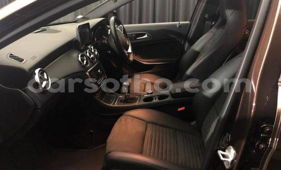 Acheter Occasion Voiture Mercedes-Benz CLA-klasse AMG Marron à Maseru, Maseru Acheter Occasion Voiture Mercedes-Benz CLA-klasse AMG Marron à Maseru, Maseru