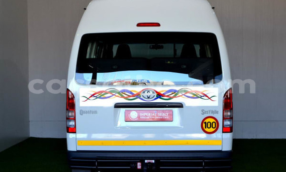 Sayi Na hannu Toyota Pickup White Mota in Maseru a Maseru Sayi Na hannu Toyota Pickup White Mota in Maseru a Maseru