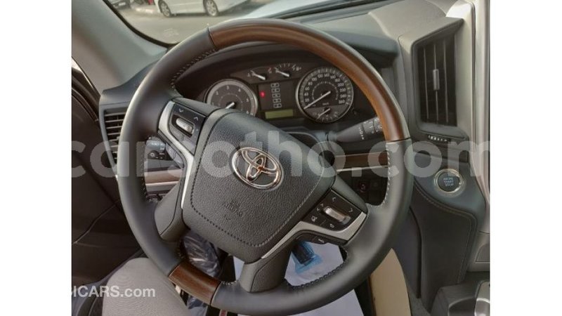 Big with watermark toyota land cruiser maseru import dubai 13810