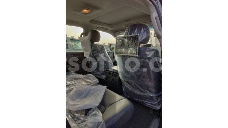 Big with watermark toyota land cruiser maseru import dubai 13810