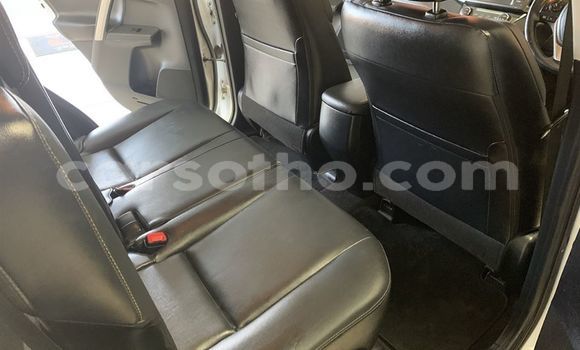 Sayi Na hannu Toyota RAV4 White Mota in Hlotse a Leribe Sayi Na hannu Toyota RAV4 White Mota in Hlotse a Leribe