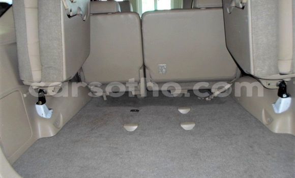 Sayi Na hannu Toyota Fortuner White Mota in Maseru a Maseru Sayi Na hannu Toyota Fortuner White Mota in Maseru a Maseru