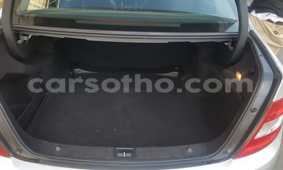 Acheter Occasion Voiture Mercedes-Benz C–Class Gris à Maseru, Maseru Acheter Occasion Voiture Mercedes-Benz C–Class Gris à Maseru, Maseru