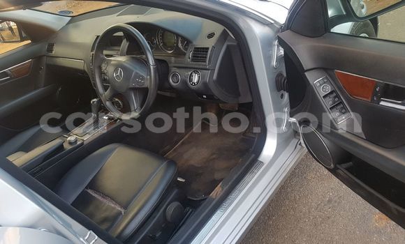 Acheter Occasion Voiture Mercedes-Benz C–Class Gris à Maseru, Maseru Acheter Occasion Voiture Mercedes-Benz C–Class Gris à Maseru, Maseru